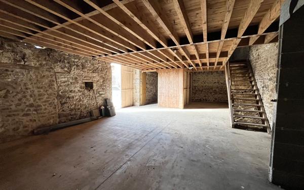 Maison à vendre    2 pièces •  Lalacelle