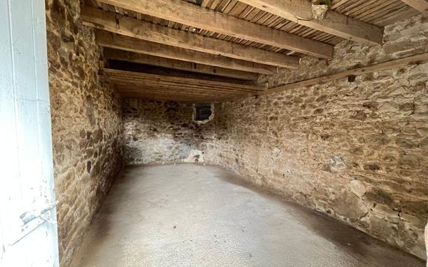 Maison à vendre    2 pièces •  Lalacelle