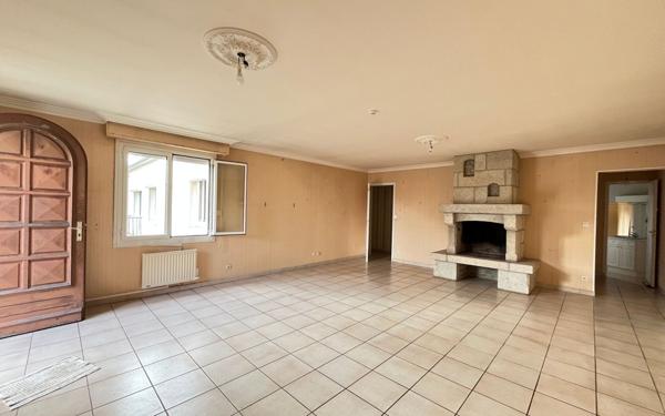 Maison à vendre    2 pièces •  Lalacelle