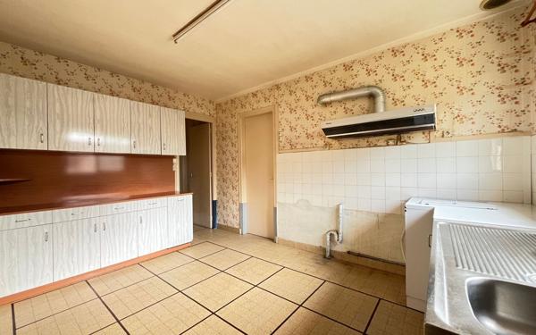 Maison à vendre    2 pièces •  Lalacelle