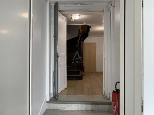 CHALAIS CENTRE - LOCAL COMMERCIAL - BUREAU