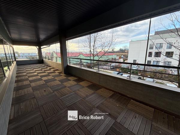 Bureaux à vendre ou à louer Marcy l'Etoile terrasse et grande luminosité