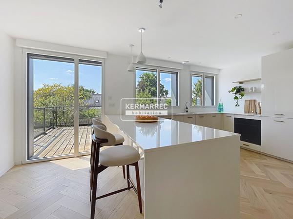 Maison 8 pièces – 206 m² environ à Saint-Grégoire (ref : 32792)