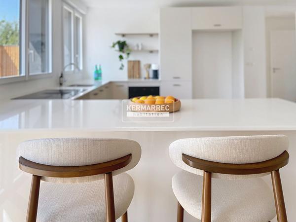 Maison 8 pièces – 206 m² environ à Saint-Grégoire (ref : 32792)