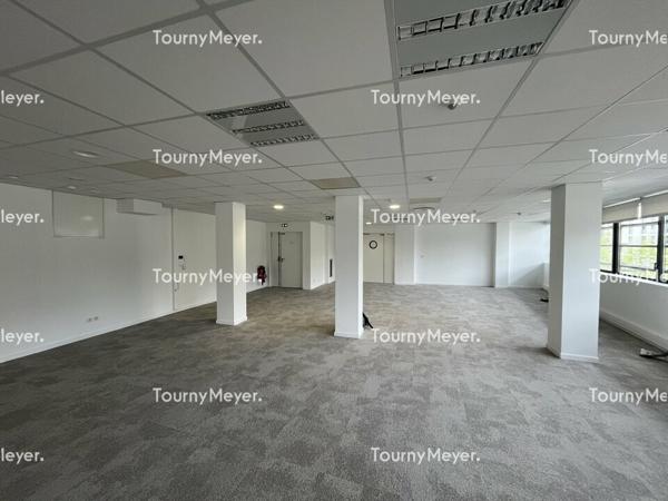 À LOUER BUREAUX RENOVES - BASSINS A FLOT BORDEAUX