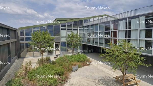 À LOUER BUREAUX RENOVES - BASSINS A FLOT BORDEAUX