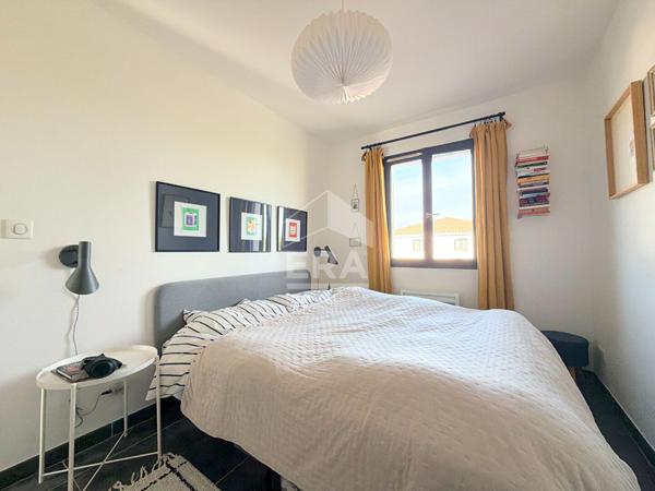 À VENDRE EN EXCLUSIVITE 13610 LE PUY-SAINTE-RÉPARADE MAISON TYPE 4 PIECES D'ENVIRON 82M² AVEC DOUBLE GARAGE, JARDIN, PISCINE ET PLACES DE STATIONNEMENT.