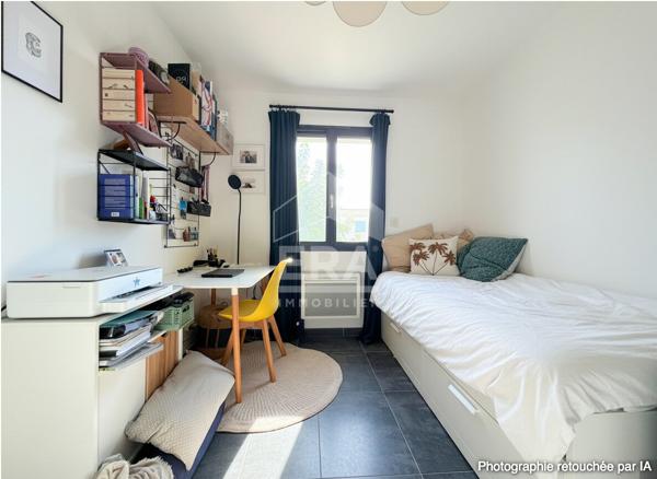 À VENDRE EN EXCLUSIVITE 13610 LE PUY-SAINTE-RÉPARADE MAISON TYPE 4 PIECES D'ENVIRON 82M² AVEC DOUBLE GARAGE, JARDIN, PISCINE ET PLACES DE STATIONNEMENT.