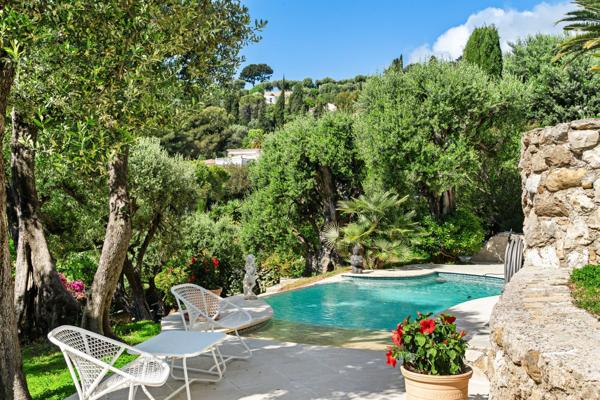 Vente Villa de luxe Roquebrune-Cap-Martin 7 Pièces 258 m²