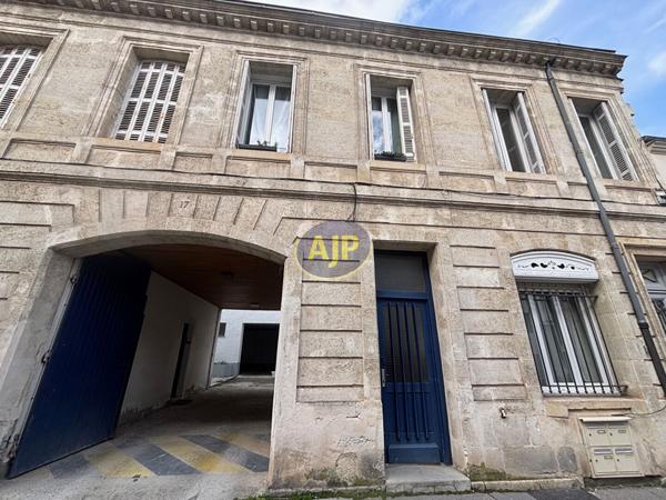 Appartement à louer Bordeaux : 2 pièces, 39m² avec 1 chambre(s) à 865€ - AJP Immobilier Bordeaux Saint-Augustin