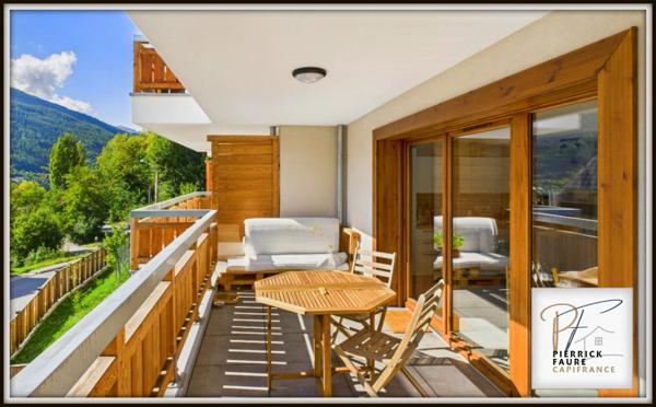 T3 avec terrasse plein sud, vue montagnes, garage et cave à Briançon