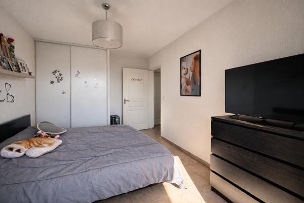 Chateau gombert (13013) En exclusivité - T2 lumineux de 44 m2 avec terrasse et garage - Château-Gombert