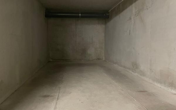 Stationnement à louer    14,40 m2 Caluire-et-Cuire