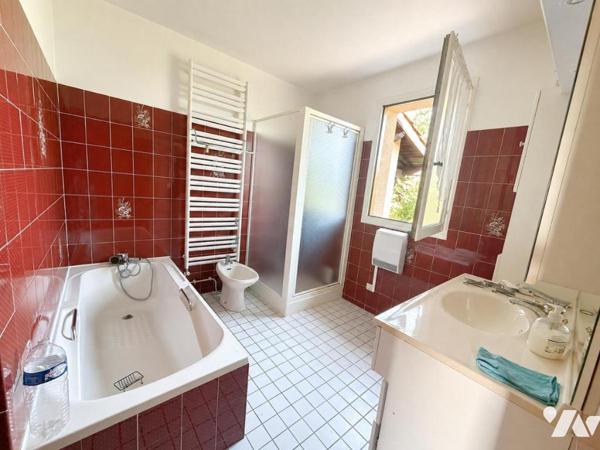 Maison à vendre ESPERE 3 chambres grand terrain