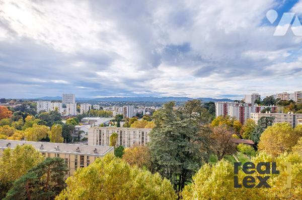 Lyon 5ème – T4 de 66,70m² au dernier étage avec balcon et vue panoramique