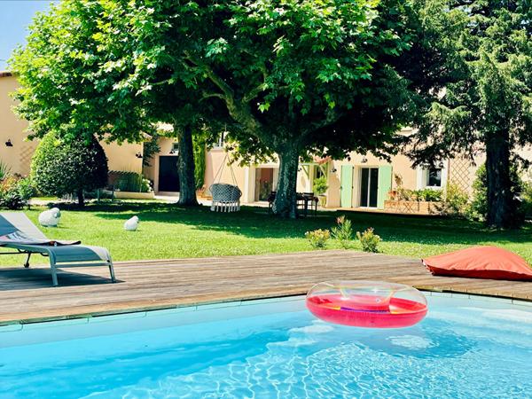 Demeure de prestige Malissard 10 pièces 243 m2 avec piscine et terrain de 3100m²