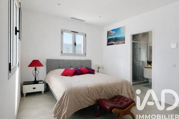 Maison à vendre 10 pièces 166 m² Sainte-Maxime
