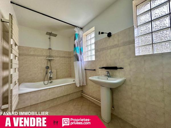 Grande maison familiale 238 m² - 7 chambres - jardin & garages - Brive-la-Gaillarde