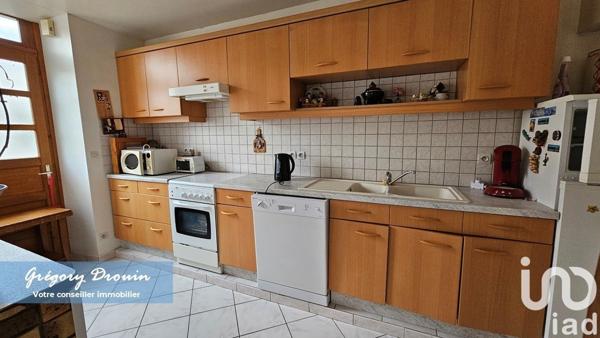 Maison de ville 5 pièces de 164 m² à Bromeilles (45390)