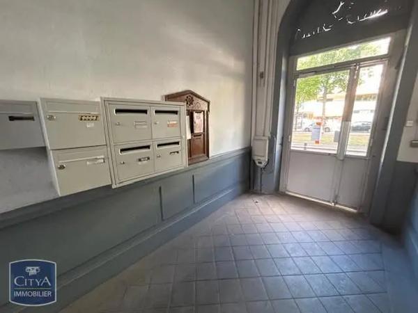 Appartement à louer 1 pièce 24.6m² Saint-Étienne (42100)
