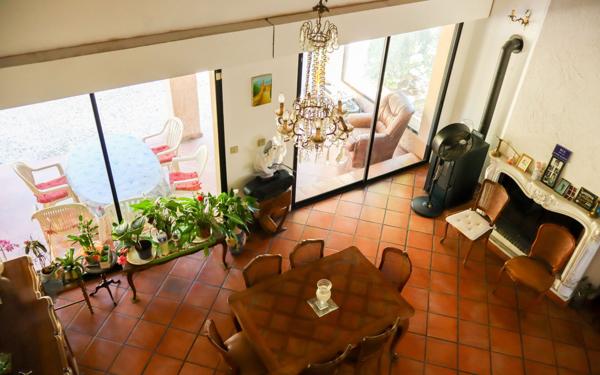 Maison à vendre    6 pièces • 172 m2 La Seyne-sur-Mer