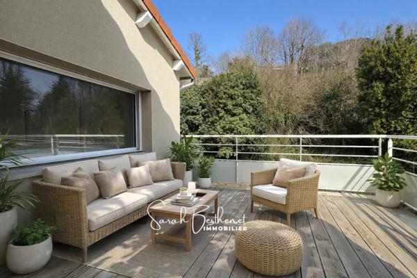 Appartement
         4 pièces
        - 98 m² 485 000 € *