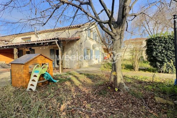 Maison à vendre 6 pièces de 172 m² à Saint-Martin-de-Crau Autres biens correspondant à votre recherche Autres biens de l'agent