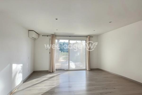 Maison à vendre 6 pièces de 172 m² à Saint-Martin-de-Crau Autres biens correspondant à votre recherche Autres biens de l'agent