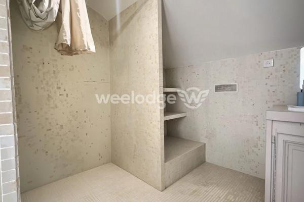 Maison à vendre 6 pièces de 172 m² à Saint-Martin-de-Crau Autres biens correspondant à votre recherche Autres biens de l'agent