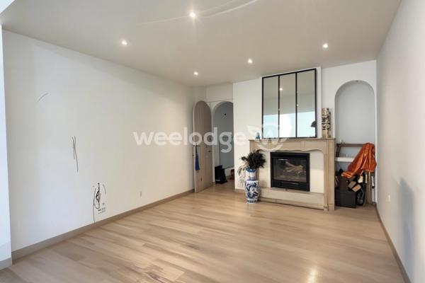 Maison à vendre 6 pièces de 172 m² à Saint-Martin-de-Crau Autres biens correspondant à votre recherche Autres biens de l'agent