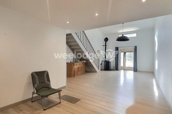 Maison à vendre 6 pièces de 172 m² à Saint-Martin-de-Crau Autres biens correspondant à votre recherche Autres biens de l'agent