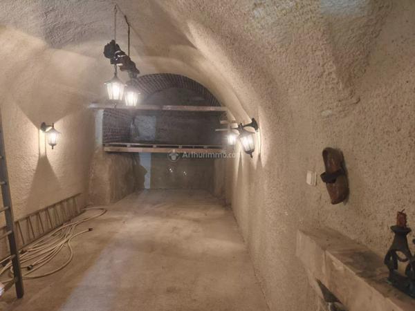 Vente Maison 7 pièces 154 m2 à La Chartre-sur-le-Loir