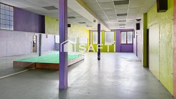 Immeuble 600 m² à rénover + terrain constructible – Périgueux centre