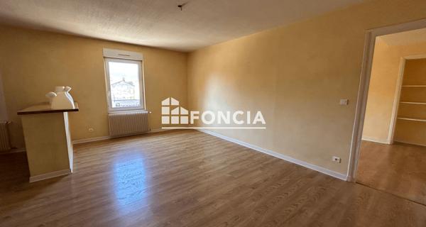 Location Appartement 3 pièces 95.55 m² - Lentigny 42155