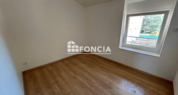 Location Appartement 3 pièces 95.55 m² - Lentigny 42155