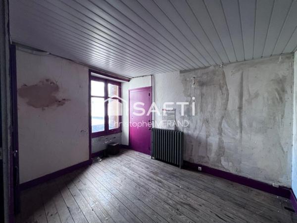 Beau potentiel pour cette immeuble de plus de 190M²