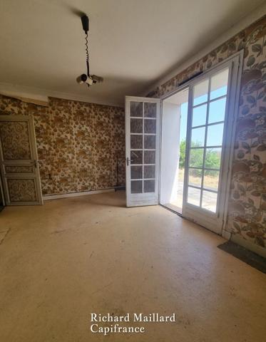 EXCLUSIVITÉ — Maison de caractère à fort potentiel à rénover — Cadre naturel exceptionnel  sur 3 300 m² de terrain