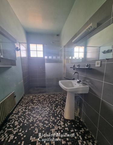 EXCLUSIVITÉ — Maison de caractère à fort potentiel à rénover — Cadre naturel exceptionnel  sur 3 300 m² de terrain