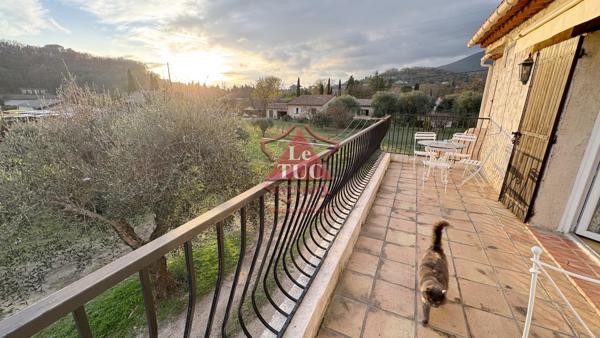 Chateauneuf dans villa, 3 pièces meublé à louer à l'année Châteauneuf-Grasse (06740)