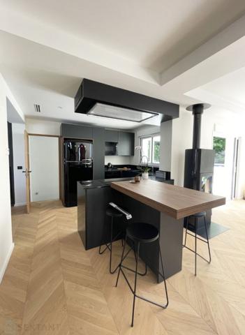 VILLA BASQUE AVEC JARDIN ET PISCINE