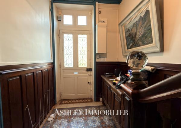 MAISON DE CARACTÈRE À RAFRAICHIR À LA ROCHELLE QUARTIER LA GENETTE