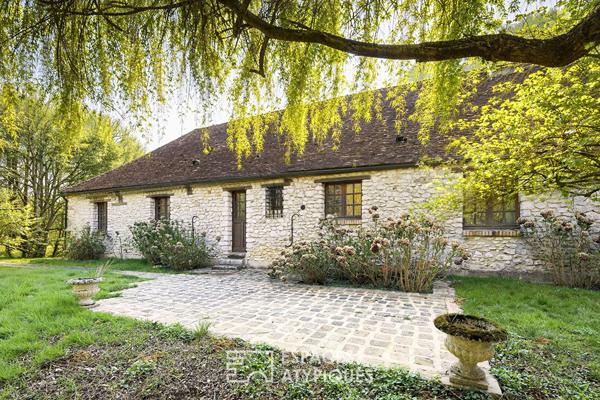 maison d’architecte et beau moulin sur le Morin