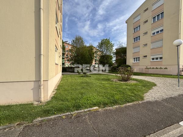 Troyes (10000) REF140426LAURE