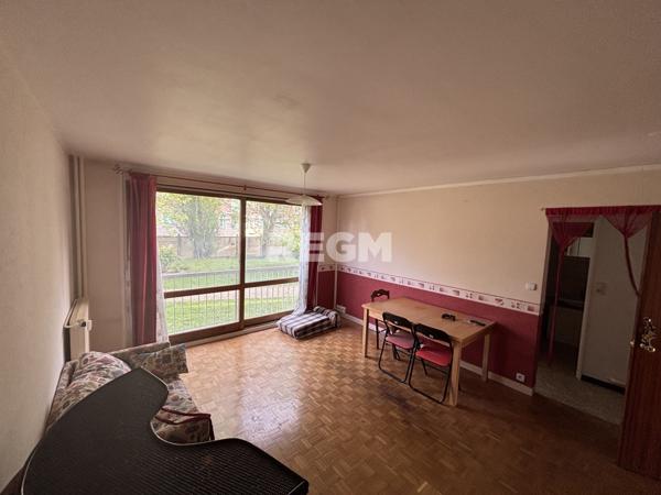 Troyes (10000) REF140426LAURE