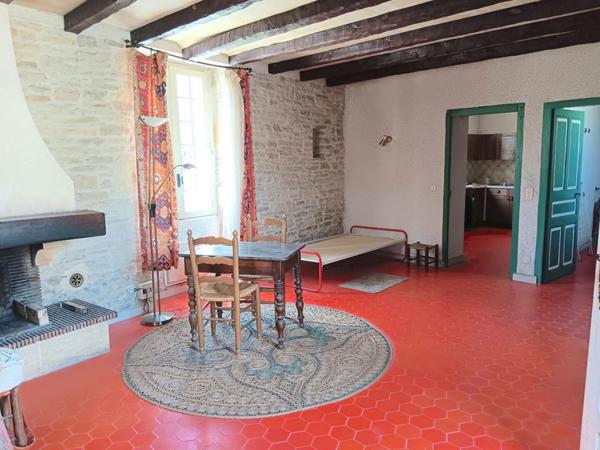À 20 minutes au nord de Cahors, maison avec gites et piscine
