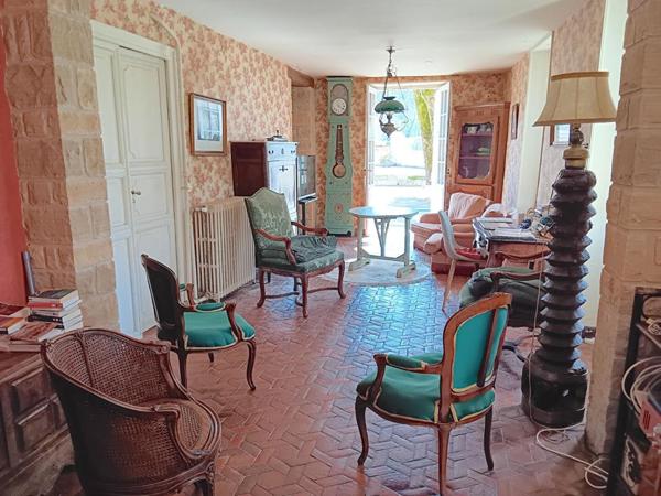 À 20 minutes au nord de Cahors, maison avec gites et piscine