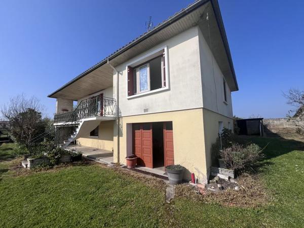 Maison à vendre |  Bors (Canton de Montmoreau-Saint-Cybard) |  5 pièces | 170 m²