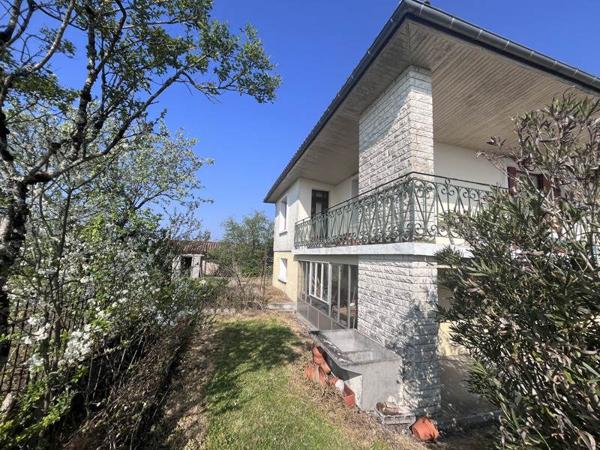 Maison à vendre |  Bors (Canton de Montmoreau-Saint-Cybard) |  5 pièces | 170 m²