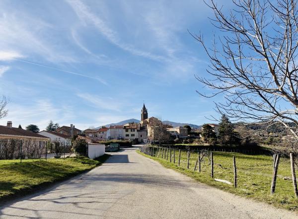 Saint-Romain-d'Ay (07290) Maison de village rénovée de 99 m² avec cave et cours et terrain non constructible - Saint-Romain-d'Ay