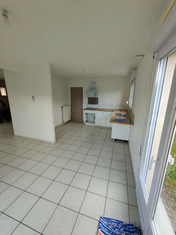 MAISON T4 AVEC JARDIN VELAINE